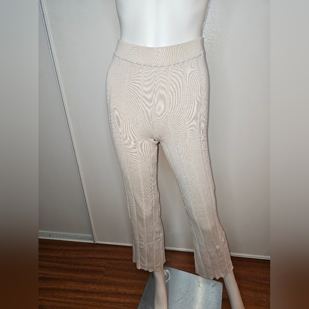 H&M Ribbed Cropped Strech Pant
